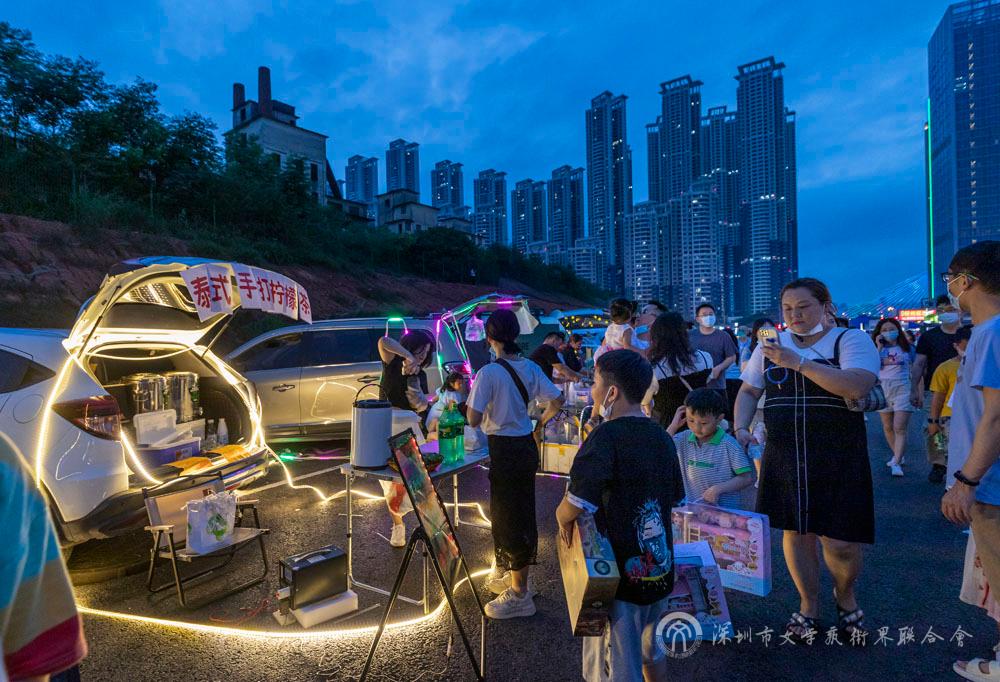 江真+《夜市经济火起来》（组照04）+记录类.jpg