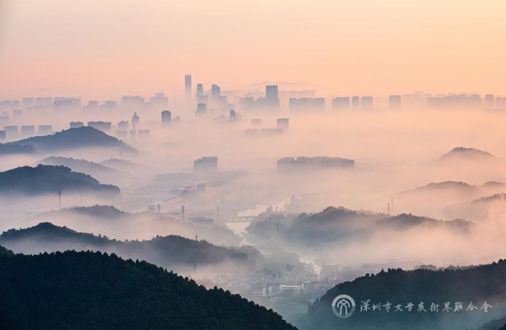 斯学钦《山城晨雾》纪录类.jpg