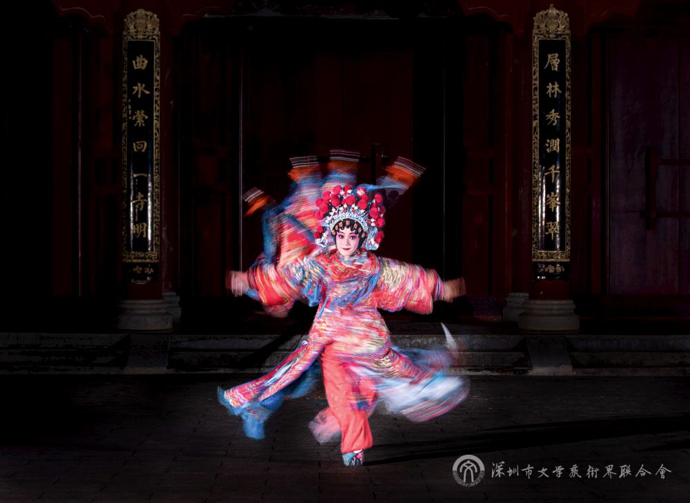 潘蕾花《巾帼英姿》艺术类.jpg